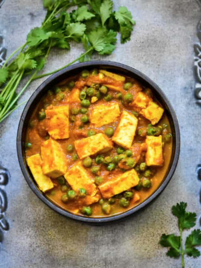 Matar Paneer: Delicious, Nutritious Gravy For Ashtami Bhog