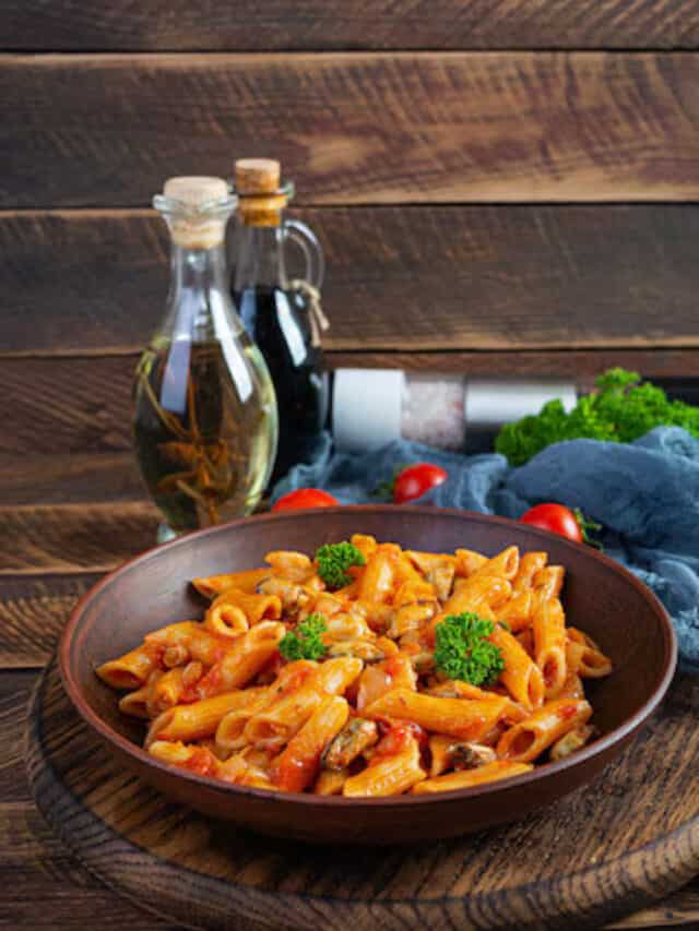 How To Make One-Pot Tomato Pasta In 20 Minutes