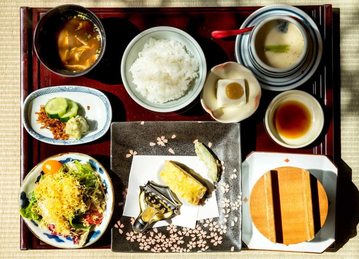 The Okinawa Diet: The Art Of Eating Light (& Living Long)