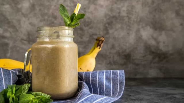 Smoothies That Hide The Spinach, Not The Flavour