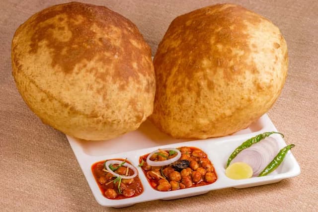 Ultimate List Of Best Chhole Bhature Places In North Delhi